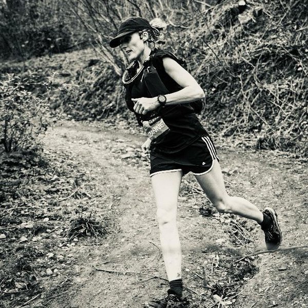Suzanne tijdens haar 100 km ultraloop